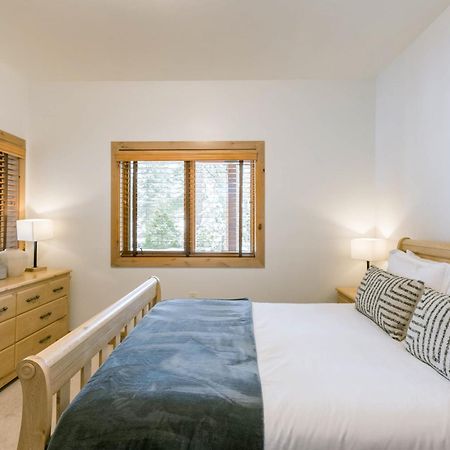 Coyote Moon By Avantstay Cabin Wsauna Mins From Dt Truckee Northstar Екстериор снимка