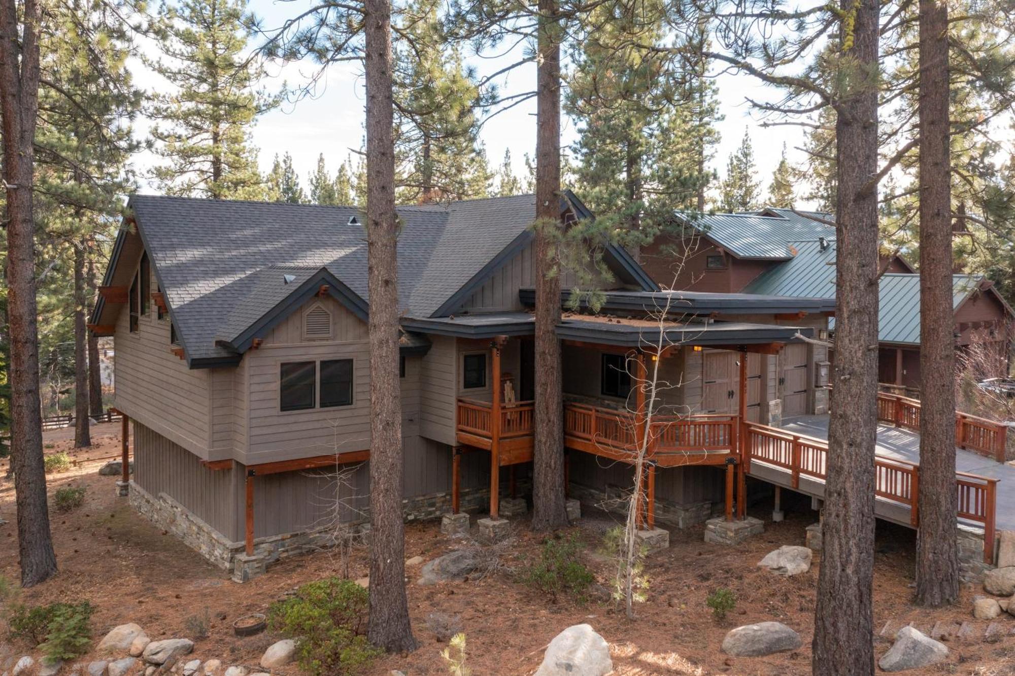 Coyote Moon By Avantstay Cabin Wsauna Mins From Dt Truckee Northstar Екстериор снимка
