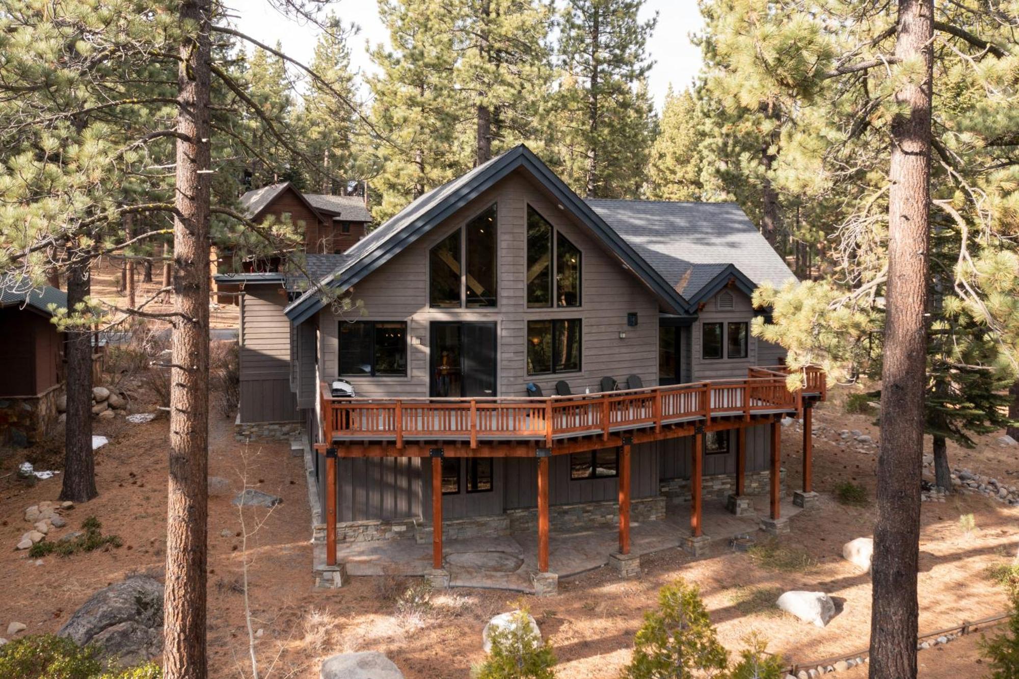 Coyote Moon By Avantstay Cabin Wsauna Mins From Dt Truckee Northstar Екстериор снимка